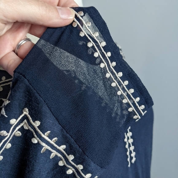 𝅺lucky Brand Navy Blue Tunic Tee Shirt S Western Embroidery - Picture 5 of 13